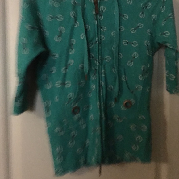 Red by Marc Ecko - Picture 5 of 5